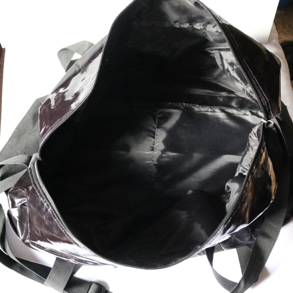 ED HARDY Christian Audigier Tiger Skull Duffle Weekender Bag Gym Travel - Picture 7 of 13